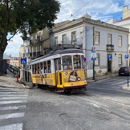 5Min Santa Apolonia Station I Ground Floor Flat Near Alfama